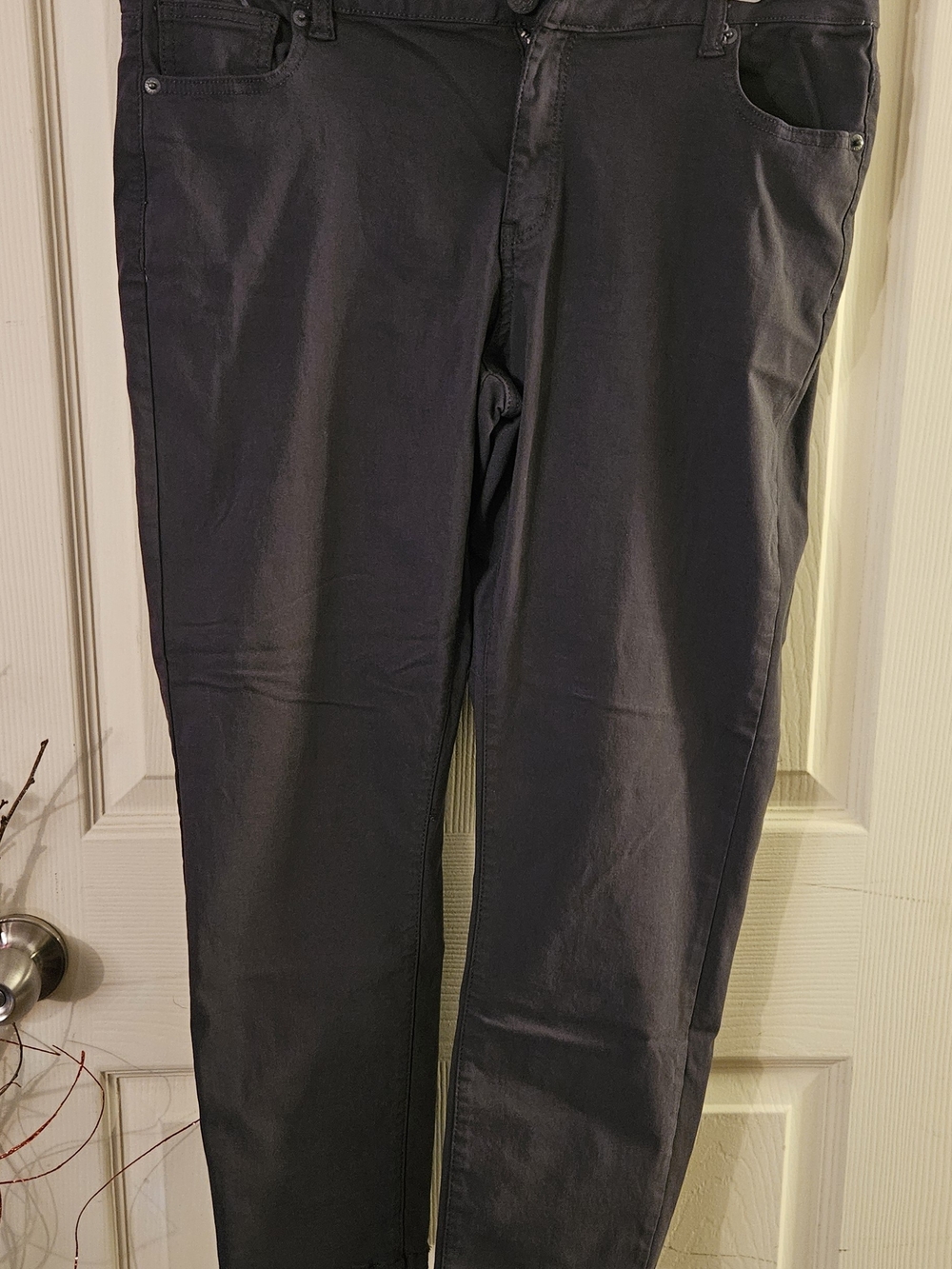 Hybrid & company Women's Charcoal Straight Leg Trousers